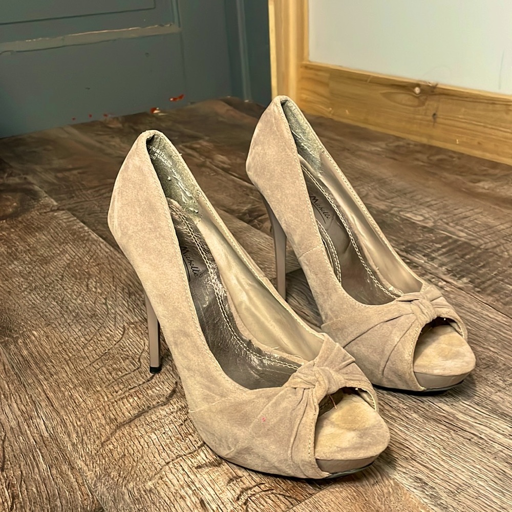 Tan heels